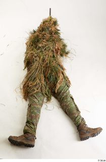 Photos Brandon Davis in Ghillie suit Pose aiming gun lying…